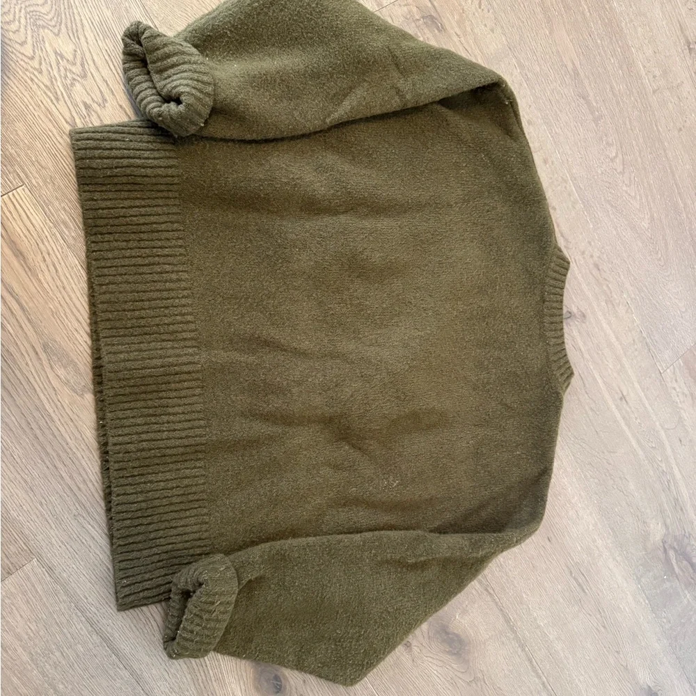 Zara Olive Green Crewneck Sweater - Picture 5 of 7